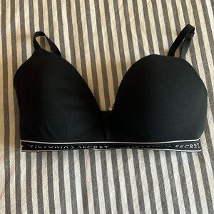 Victorias Secret TShirt Bra (Wireless)